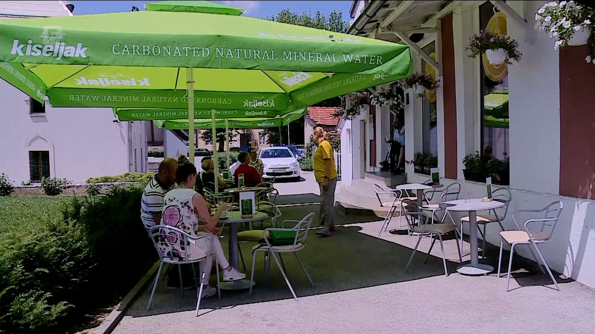 Posjetili smo tuzlanski kafić u kojem rade osobe sa Downovim sindromom